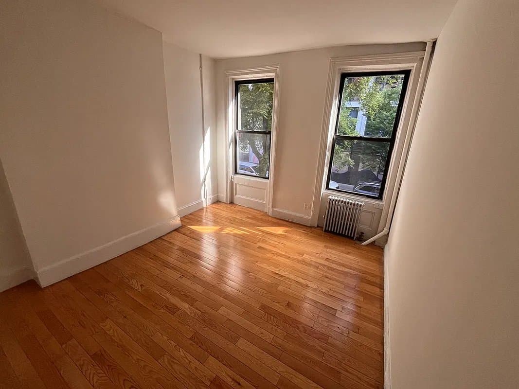503 West 45th Street, photo 2