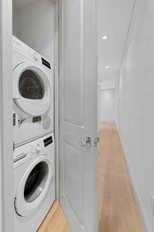199 West 10th Street, photo 4