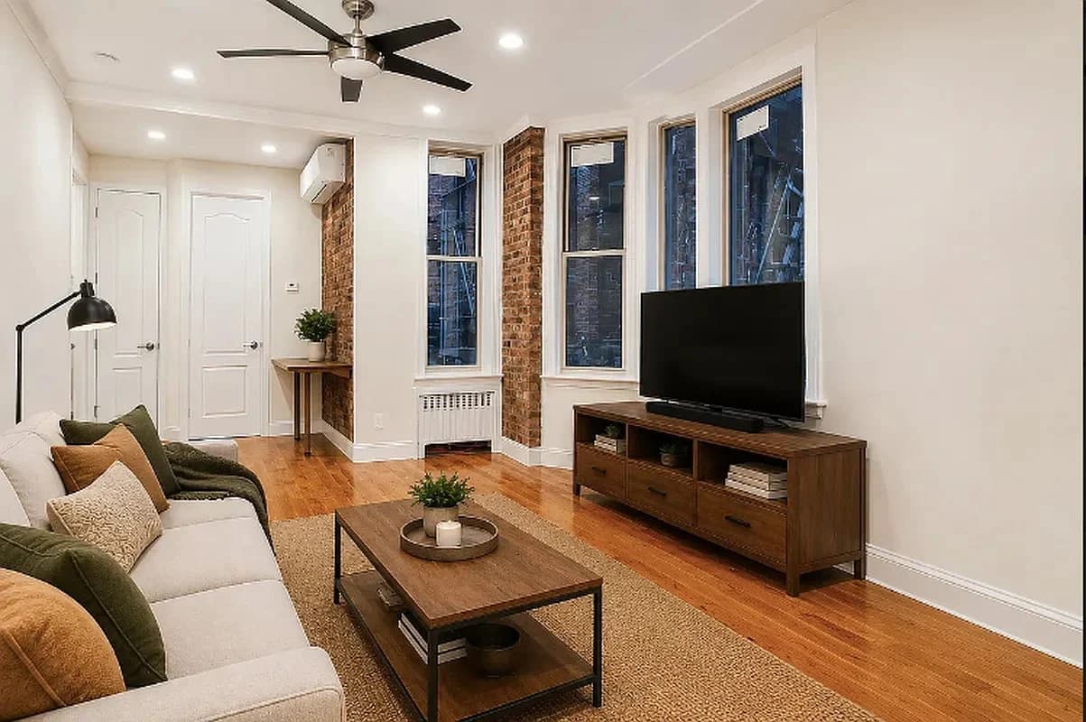 4 bed apartment at 356 West 21st Street, Unit 3, Chelsea, photo 5 of 10