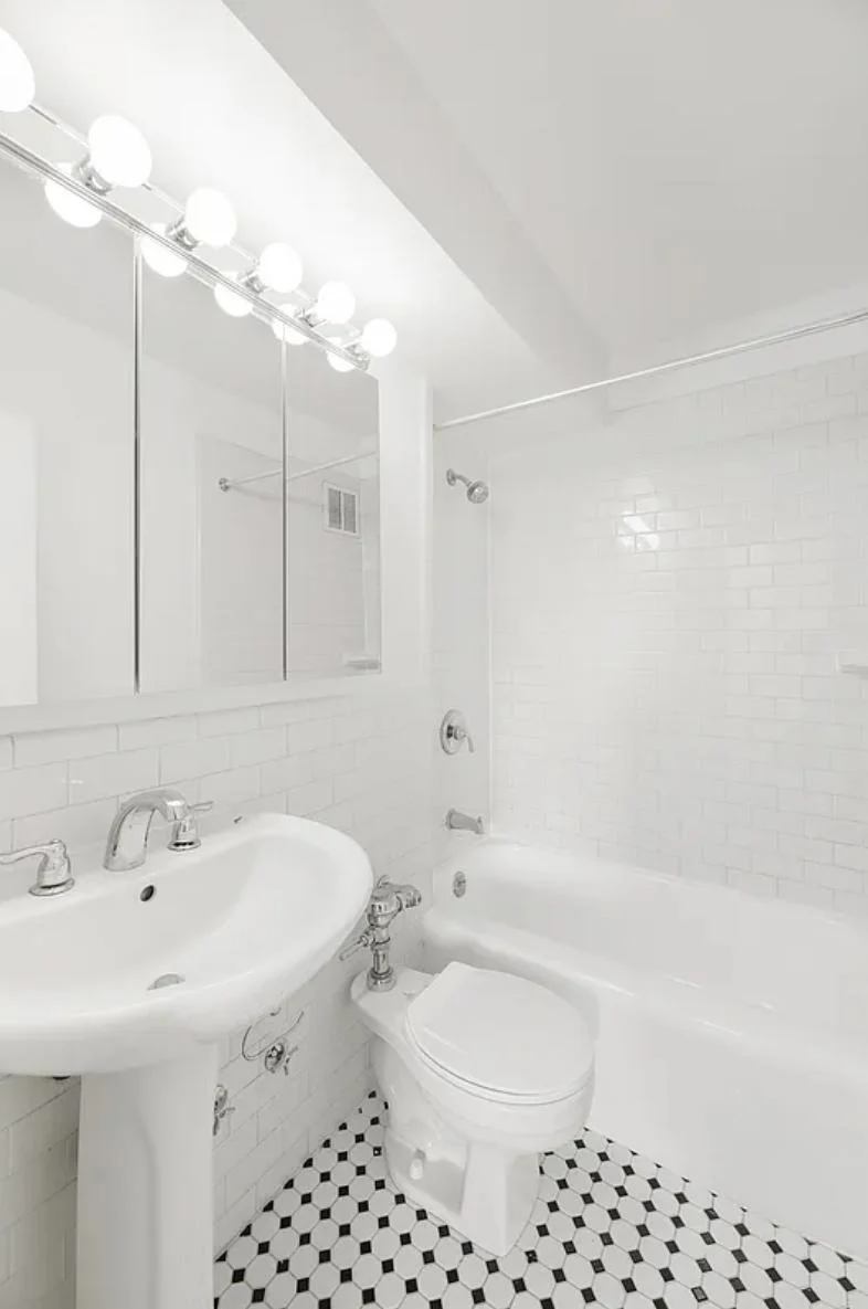 2300 Fifth Avenue, photo 5