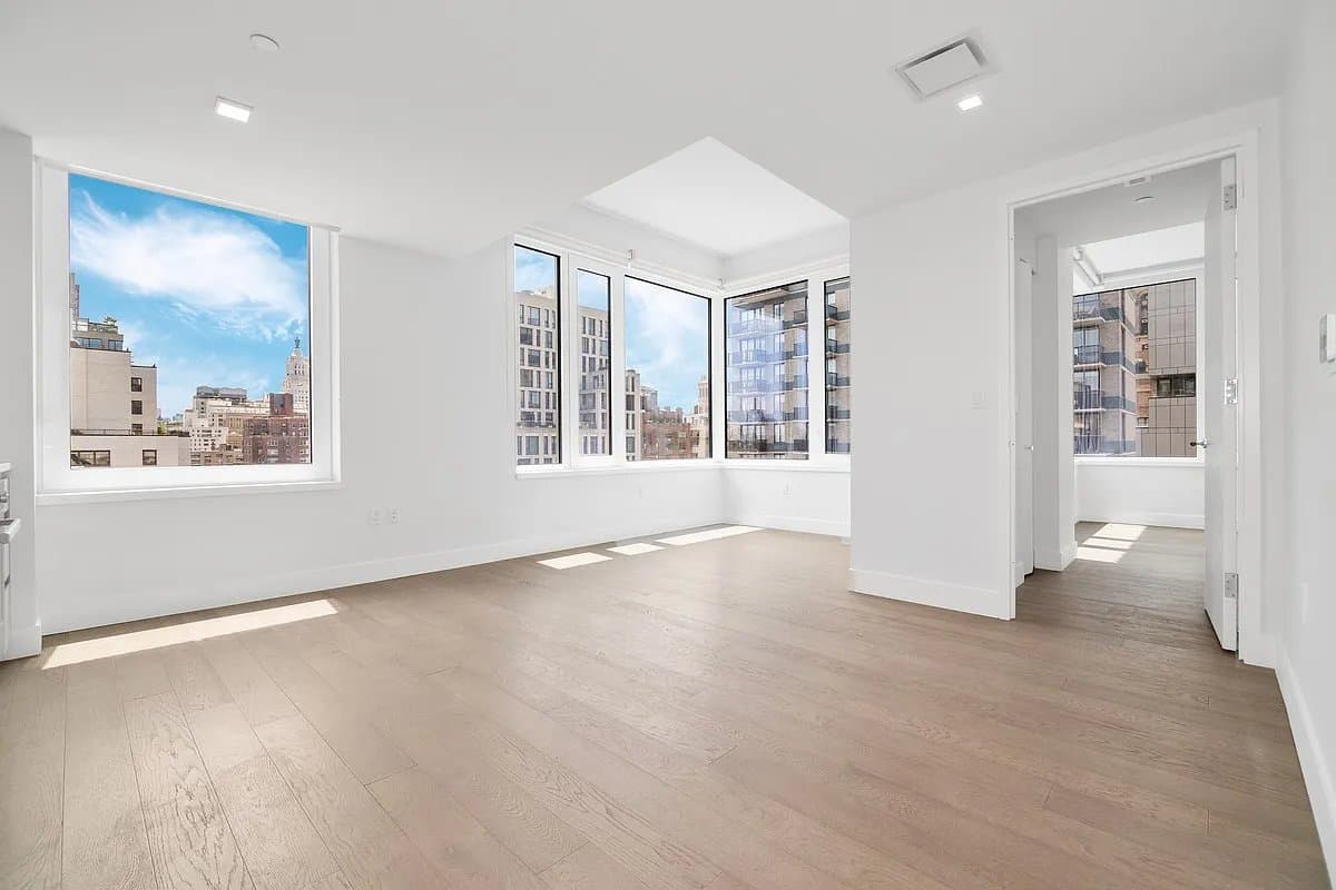 2 bed apartment at 200 East 23rd Street, Unit 14H, Kips Bay, photo 3 of 13