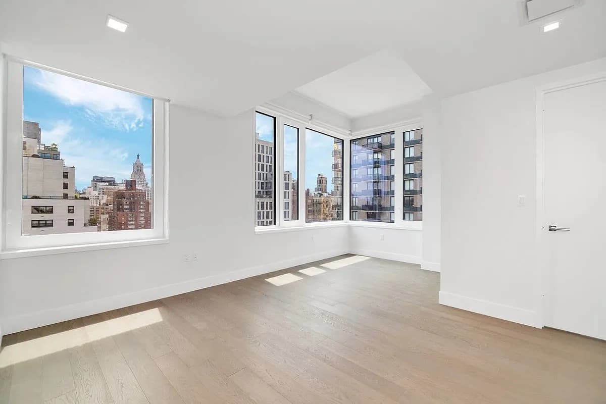 2 bed apartment at 200 East 23rd Street, Unit 14H, Kips Bay, photo 4 of 13