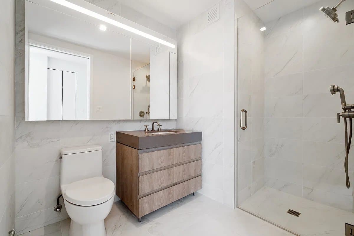 2 bed apartment at 200 East 23rd Street, Unit 14H, Kips Bay, photo 8 of 13