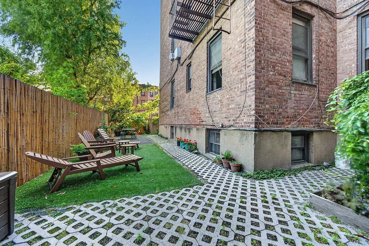 960 Sterling Place, photo 5