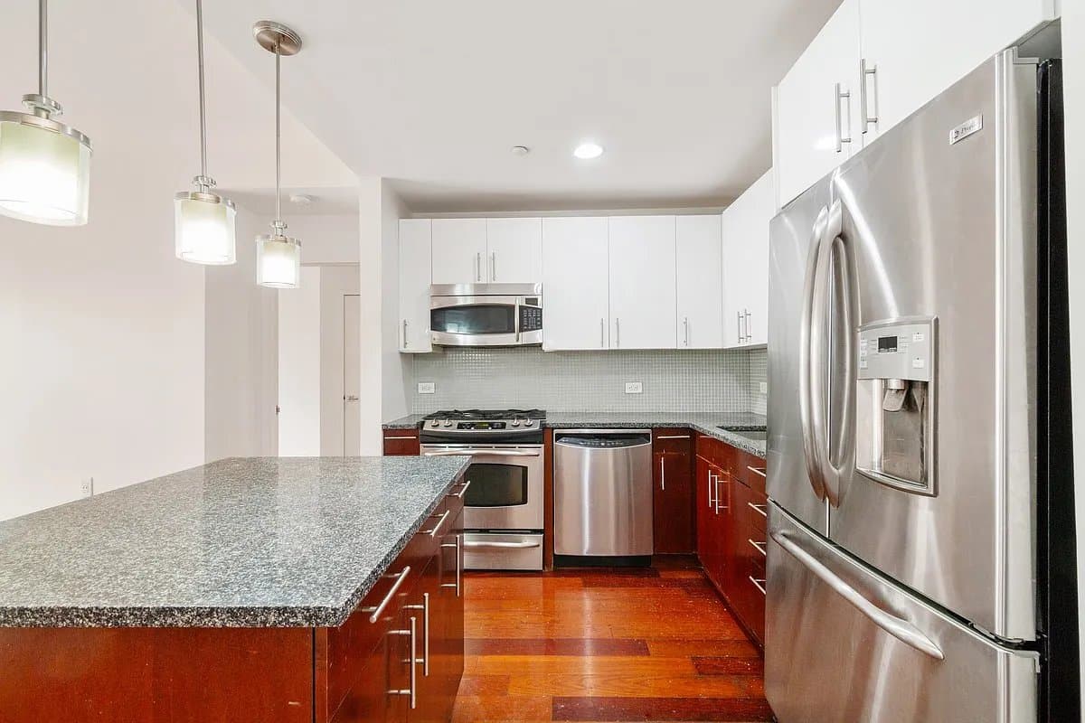 2130 Adam Clayton Powell Boulevard, photo 4