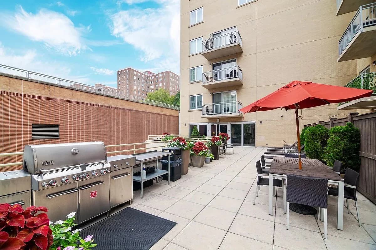 2 bed apartment at 2130 Adam Clayton Powell Boulevard, Unit 4G, Harlem, photo 6 of 9