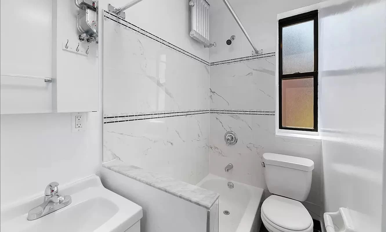 3 bed apartment at 122 Norfolk Street, Unit 17, Lower East Side, photo 4 of 7