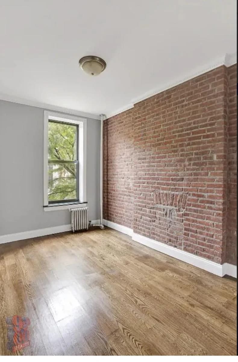 3 bed apartment at 438 West 52nd Street, Unit C7, Hell's Kitchen, photo 3 of 7