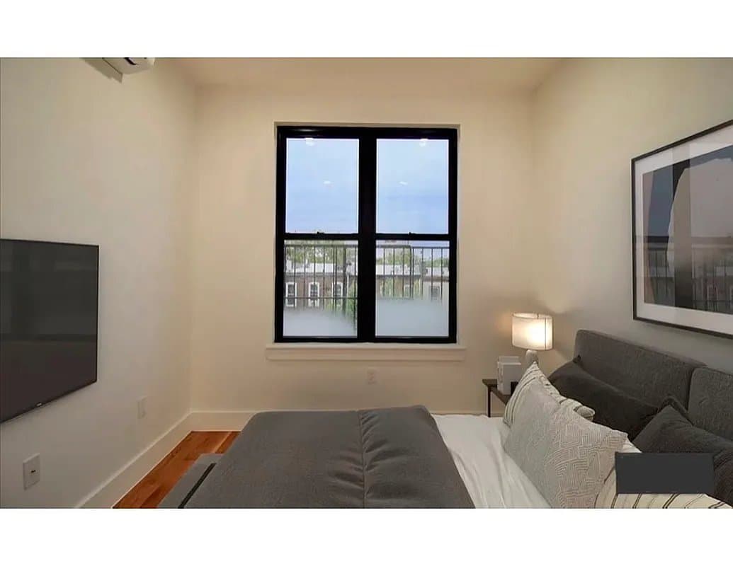 1336 Jefferson Avenue, photo 4