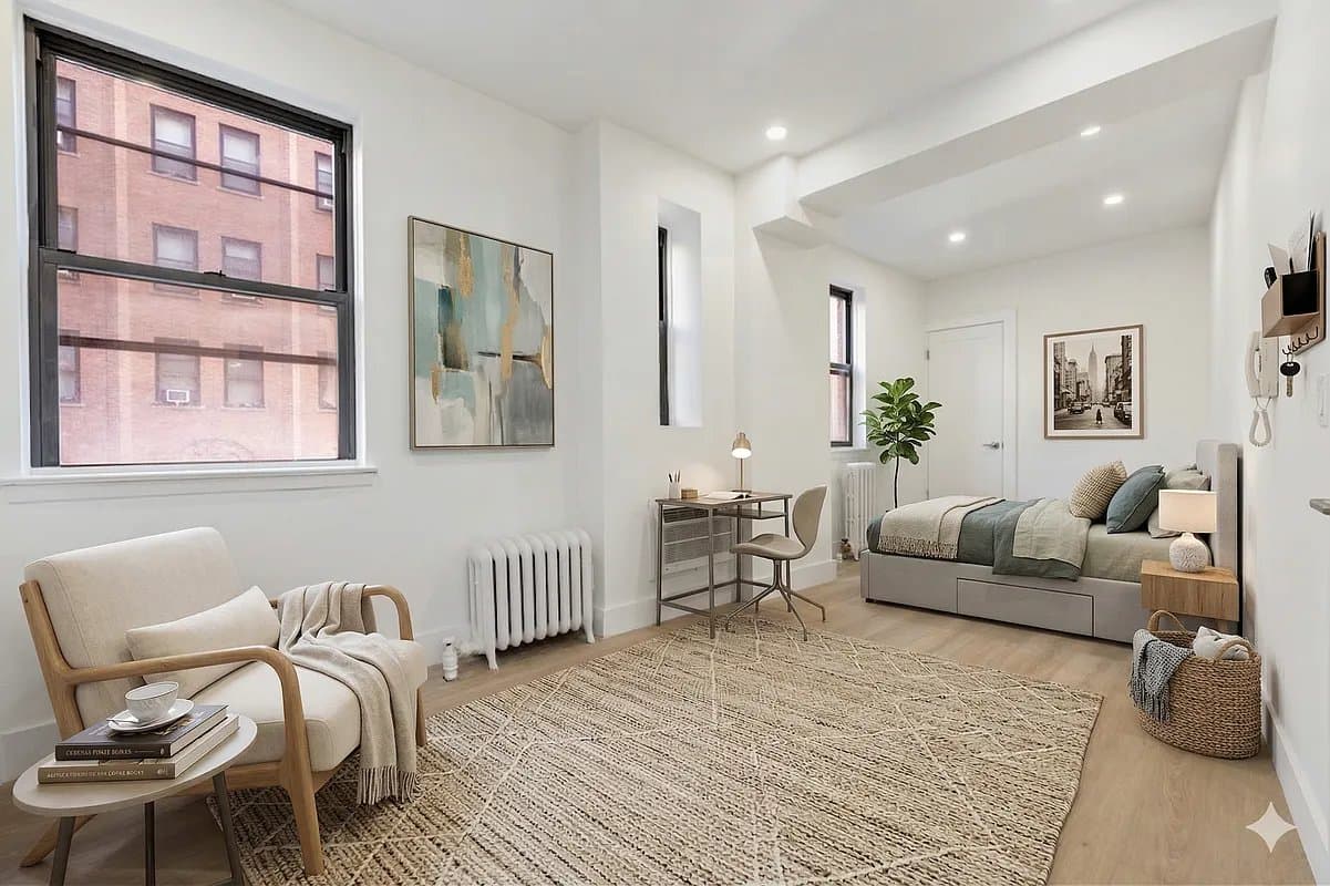 Studio apartment at 138 East 38th Street, Unit 5D, Murray Hill, photo 1 of 5
