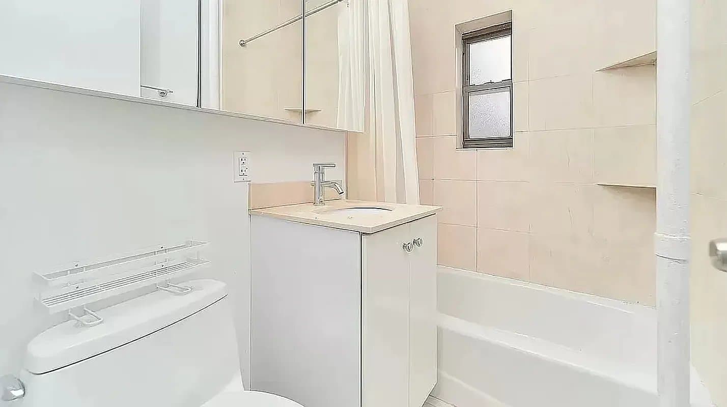 1 bed apartment at 120 East 4th Street, Unit 2H, East Village, photo 4 of 4