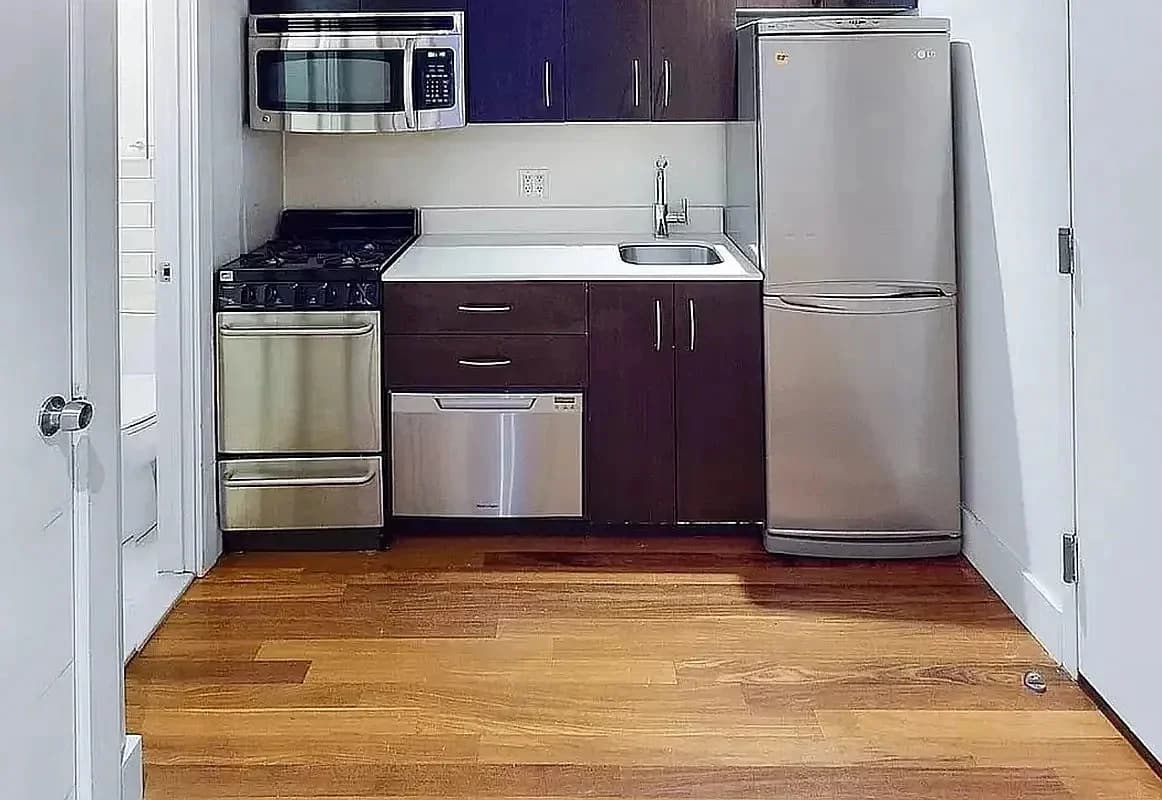 1 bed apartment at 120 East 4th Street, Unit 2H, East Village, photo 3 of 4