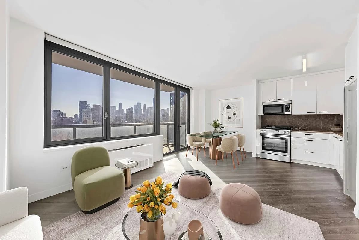 2 bed apartment at 250 East Houston Street, Unit 4D, East Village, photo 1 of 6