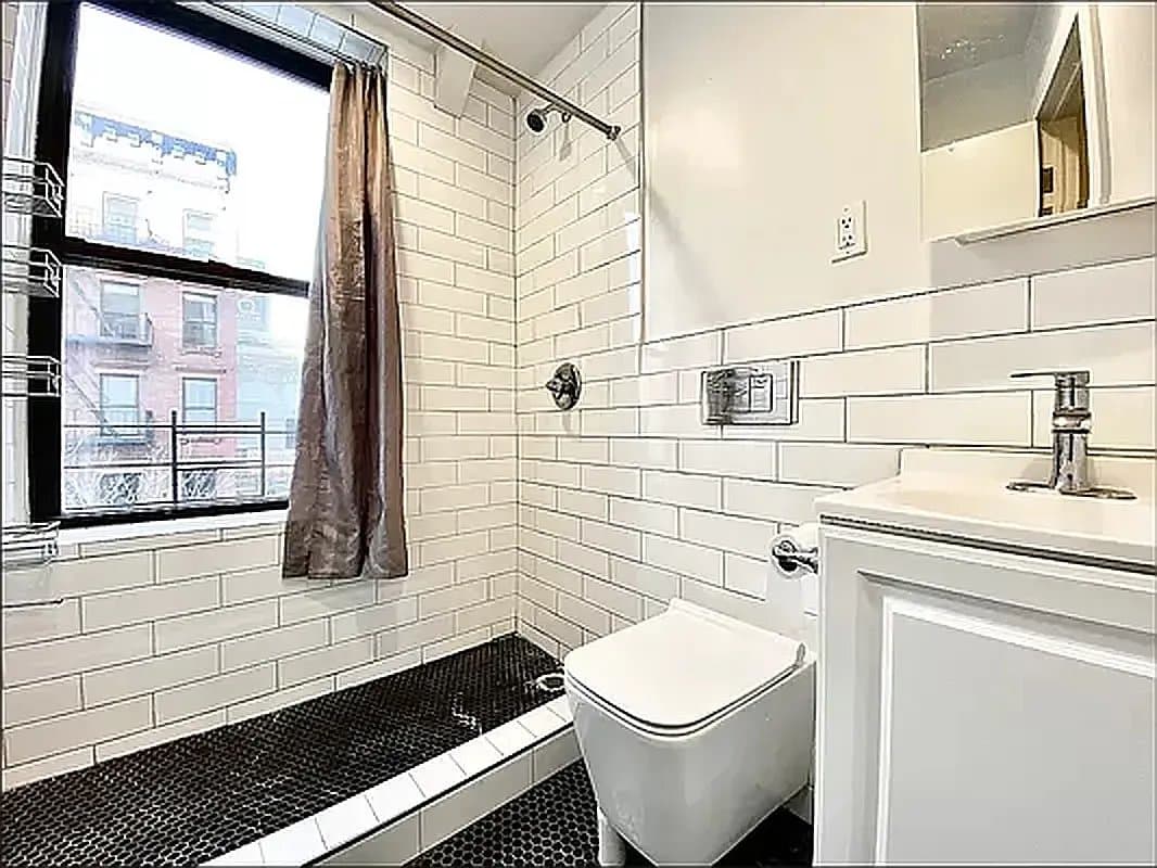 2 bed apartment at 406 West 39th Street, Unit 3F, Hell's Kitchen, photo 5 of 6