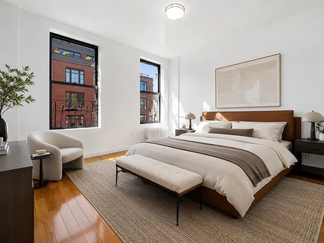 2 bed apartment at 117 Perry Street, Unit 11, West Village, photo 2 of 8