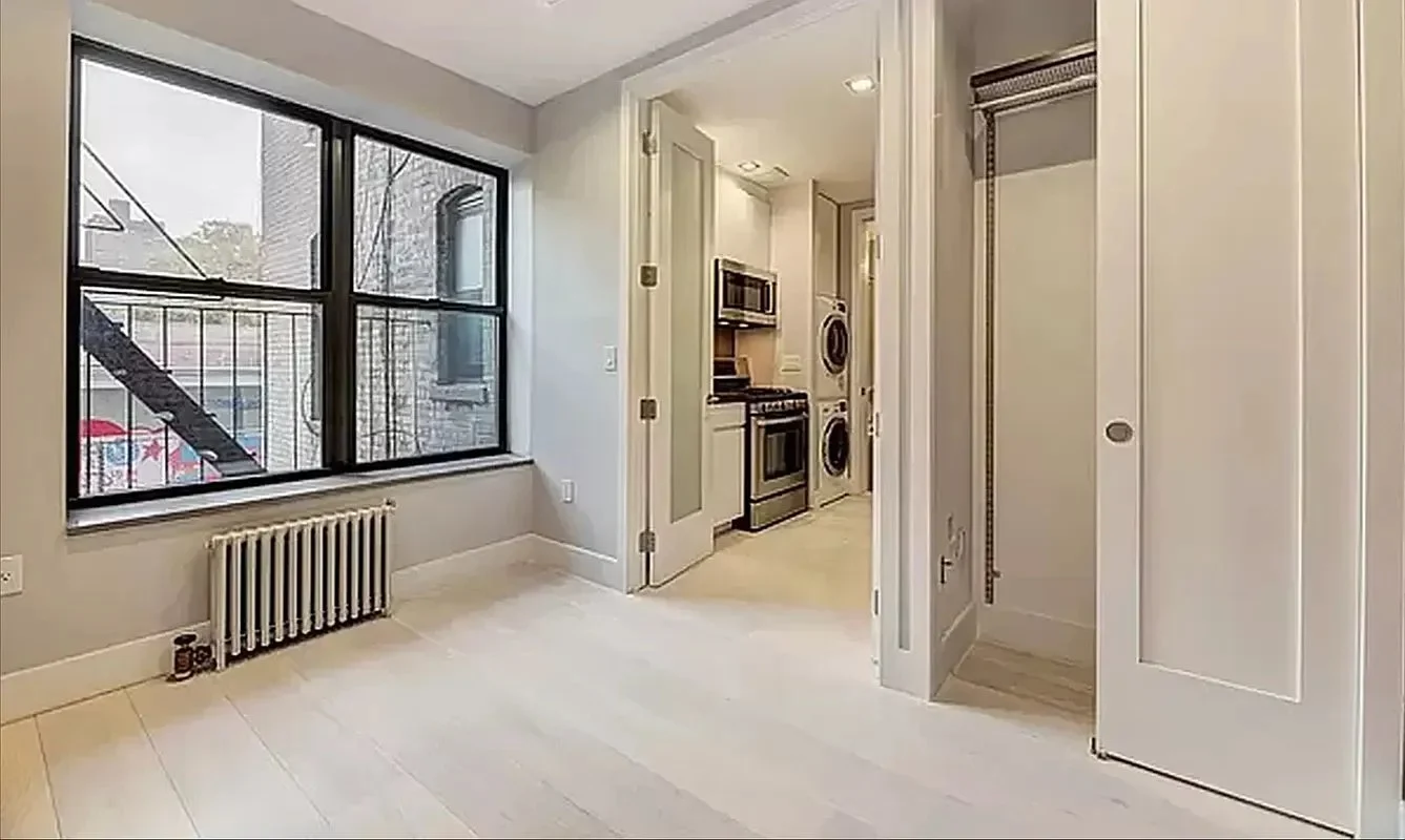 1 bed apartment at 161 Stanton Street, Unit S2, Lower East Side, photo 3 of 4