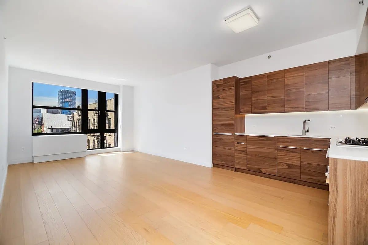 1 bed apartment at 171 Suffolk Street, Unit 5EE, Lower East Side, photo 3 of 5