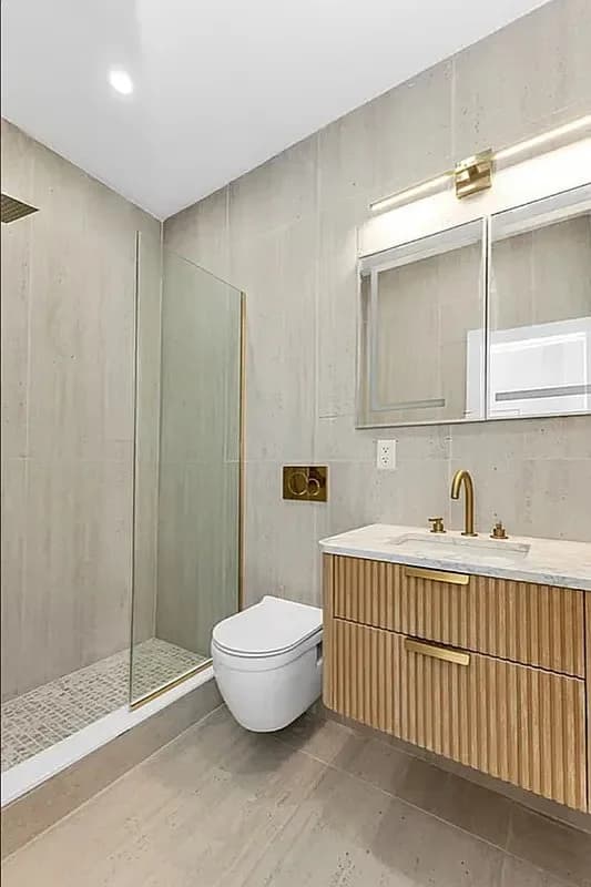 1 bed apartment at 19 Saint Mark's Place, Unit 4, East Village, photo 3 of 6