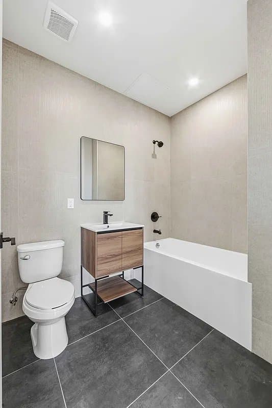 2 bed apartment at 948 New York Avenue, Unit 3G, Flatbush, photo 5 of 6