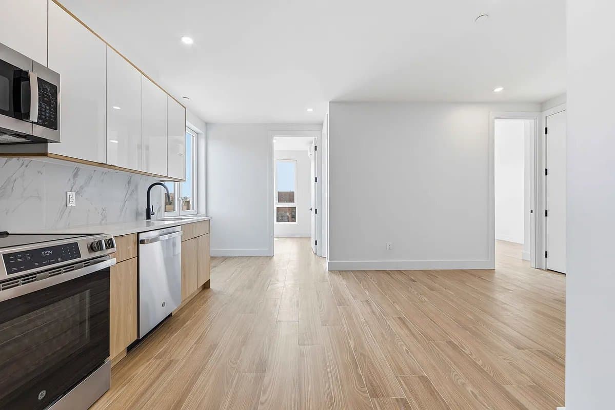 2 bed apartment at 948 New York Avenue, Unit 3G, Flatbush, photo 1 of 6