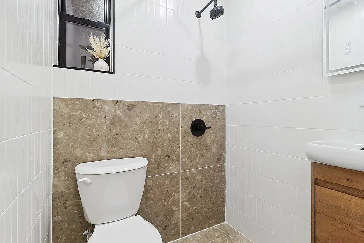 1 bed apartment at 176 Rivington Street, Unit 15, Lower East Side, photo 4 of 4