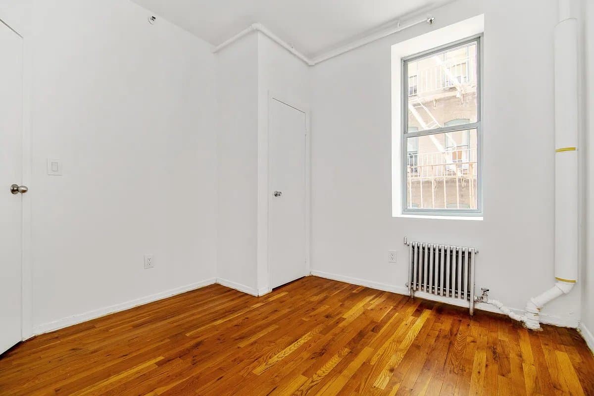 2 bed apartment at 243 West 63rd Street, Unit 4F, Upper West Side, photo 2 of 4
