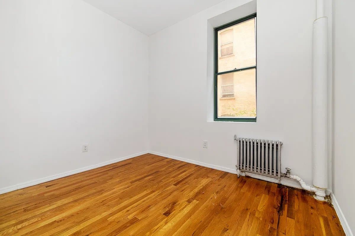 2 bed apartment at 243 West 63rd Street, Unit 4F, Upper West Side, photo 3 of 4