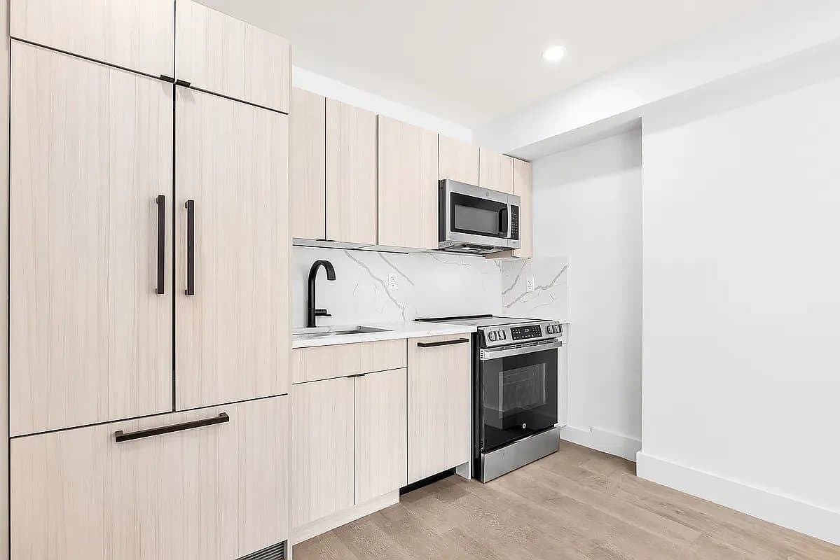 3 bed apartment at 20 East 13th Street, Unit 4A, Union Square, photo 7 of 9