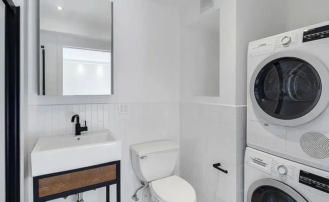 1 bed apartment at 10 Rutgers Street, Unit 3A, Chinatown, photo 4 of 6