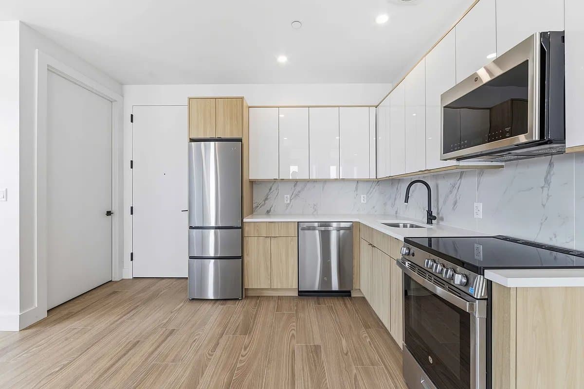 948 New York Avenue, photo 2