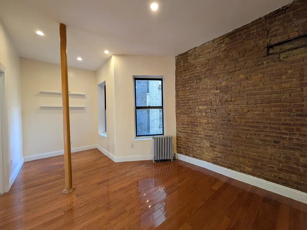 2 bed apartment at 533 West 158th Street, Unit 32, Washington Heights, photo 1 of 9