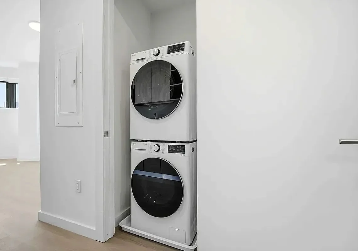 1 bed apartment at 2363 Bedford Avenue, Unit 605B, Flatbush, photo 3 of 4