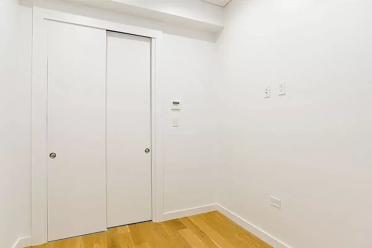 1 bed apartment at 100 Forsyth Street, Unit 2, Chinatown, photo 7 of 8