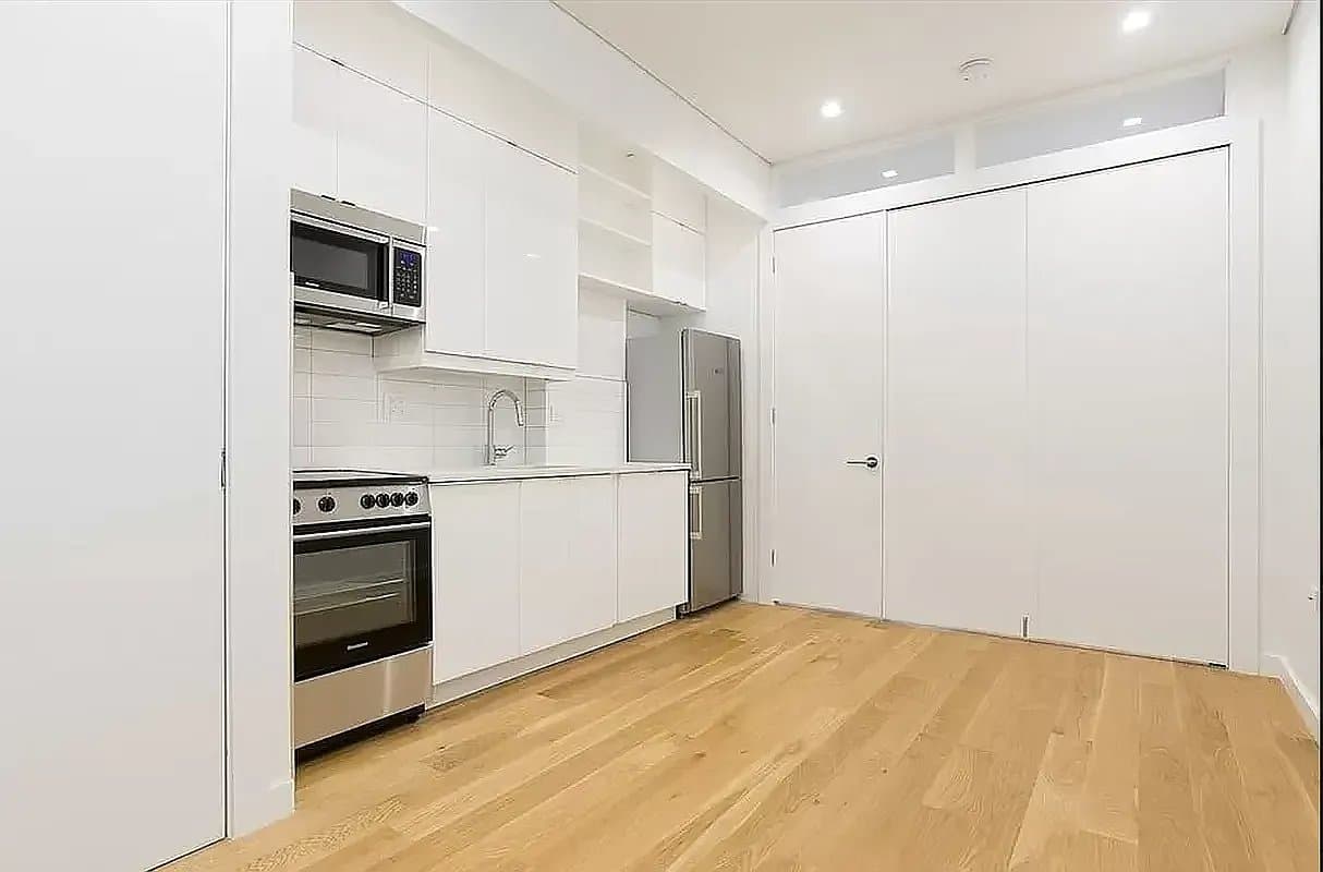 1 bed apartment at 100 Forsyth Street, Unit 2, Chinatown, photo 5 of 8