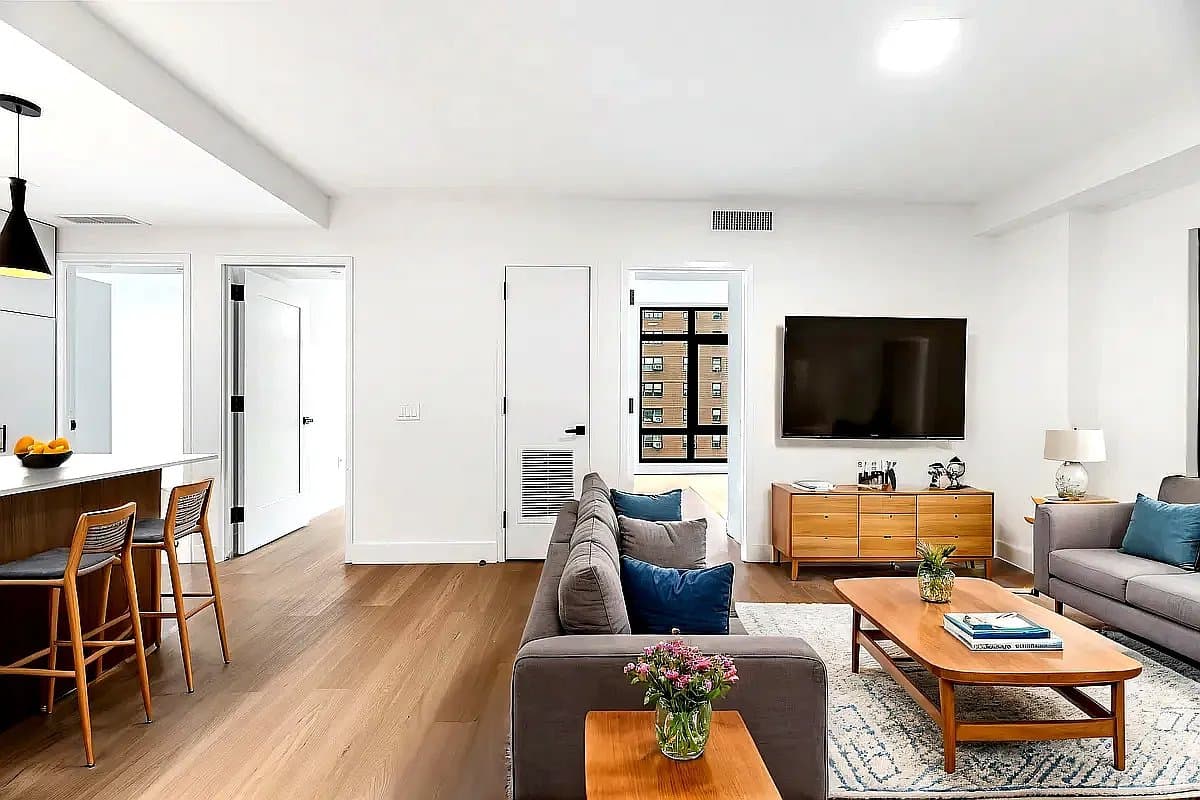 3 bed apartment at 63 Pitt Street, Unit 4A, Lower East Side, photo 1 of 7