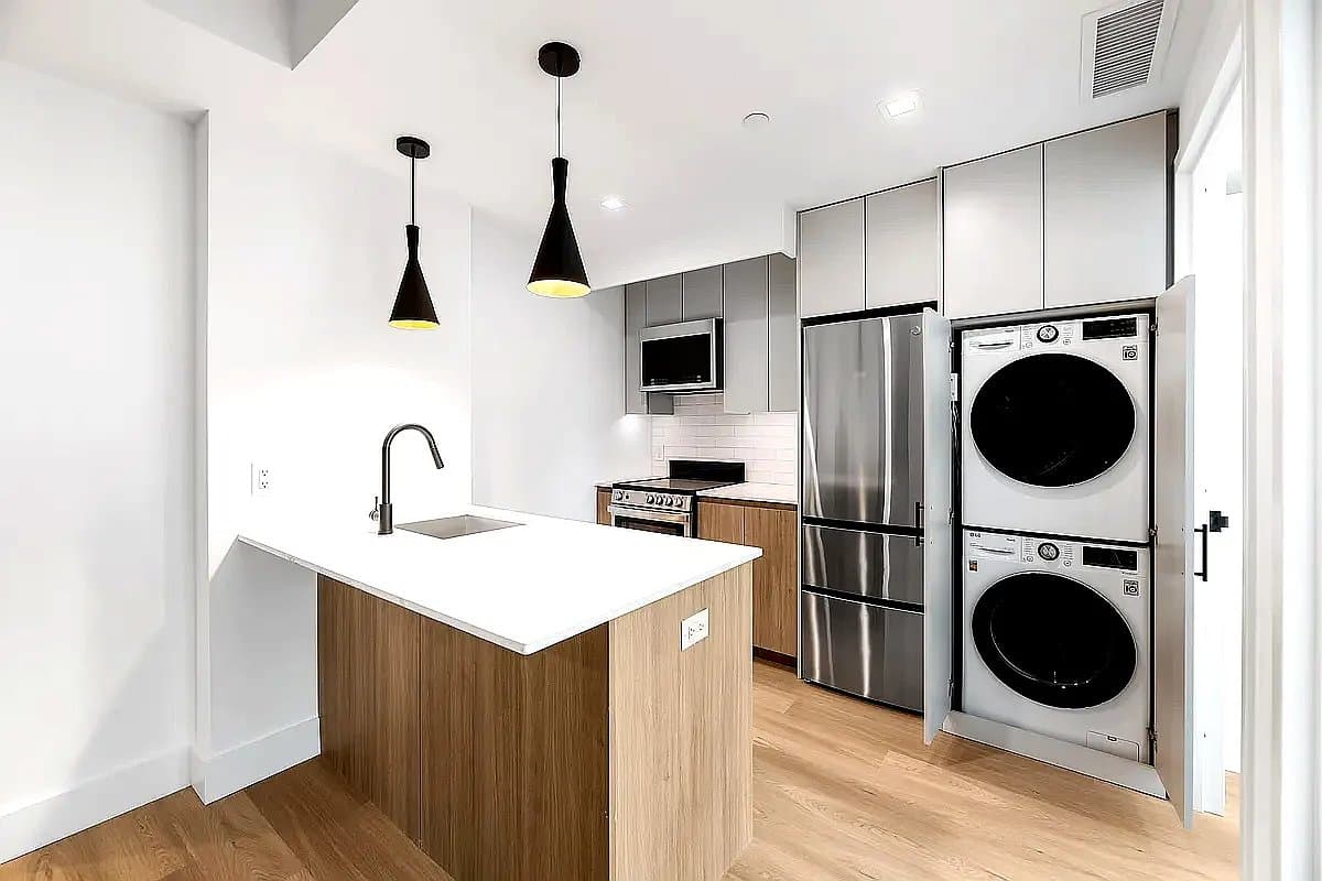 3 bed apartment at 63 Pitt Street, Unit 4A, Lower East Side, photo 5 of 7