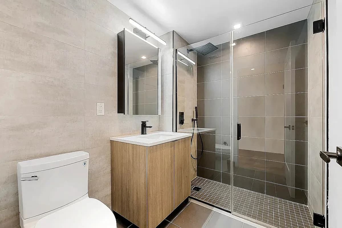 3 bed apartment at 63 Pitt Street, Unit 4A, Lower East Side, photo 7 of 7