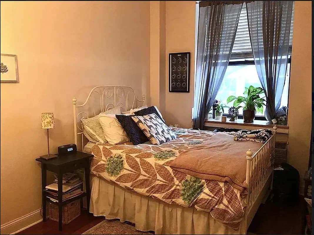 108 East 30th Street, photo 2