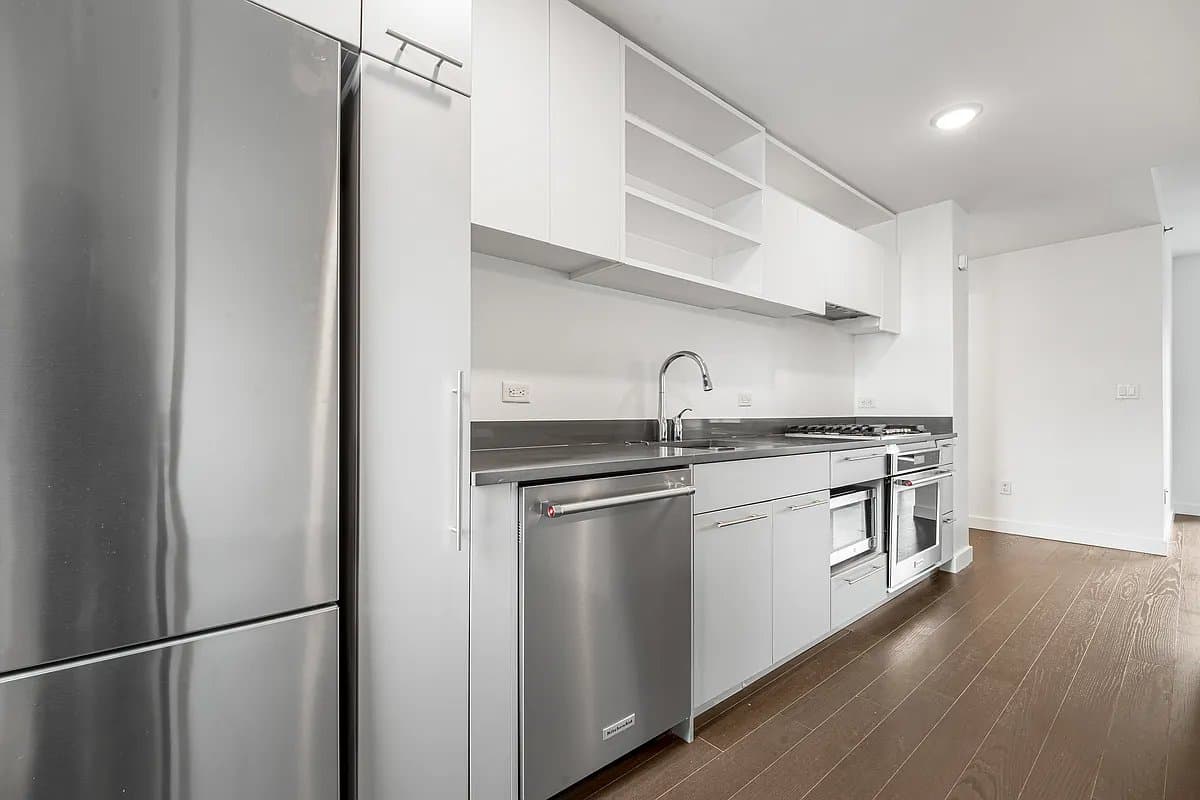 3 bed apartment at 181 Front Street, Unit 9B, Dumbo, photo 8 of 13