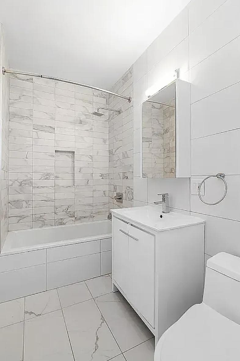 131 Fifth Avenue, photo 3