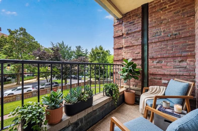 2 bed apartment at 150 Greenway Terrace, Unit 24W, Forest Hills, photo 3 of 19