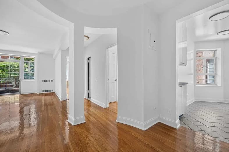 2 bed apartment at 150 Greenway Terrace, Unit 24W, Forest Hills, photo 5 of 19