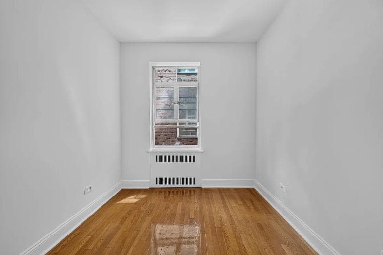 2 bed apartment at 150 Greenway Terrace, Unit 24W, Forest Hills, photo 10 of 19