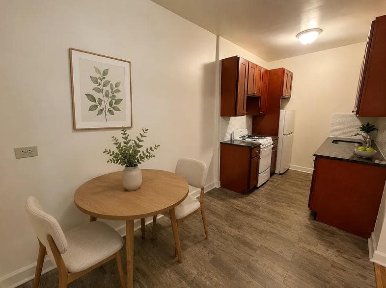 74-10 35th Avenue, photo 3