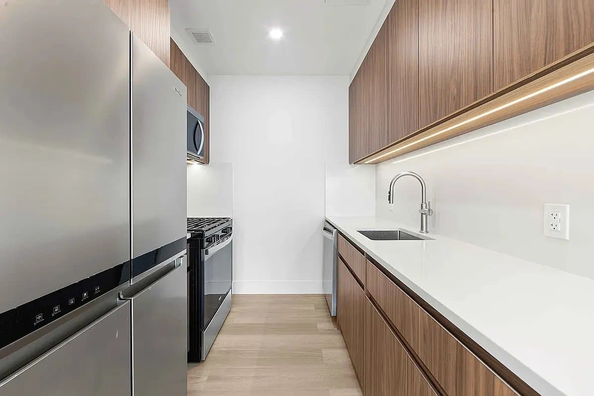 Studio apartment at 45-10 215th Place, Unit 2D, Bayside, photo 5 of 11
