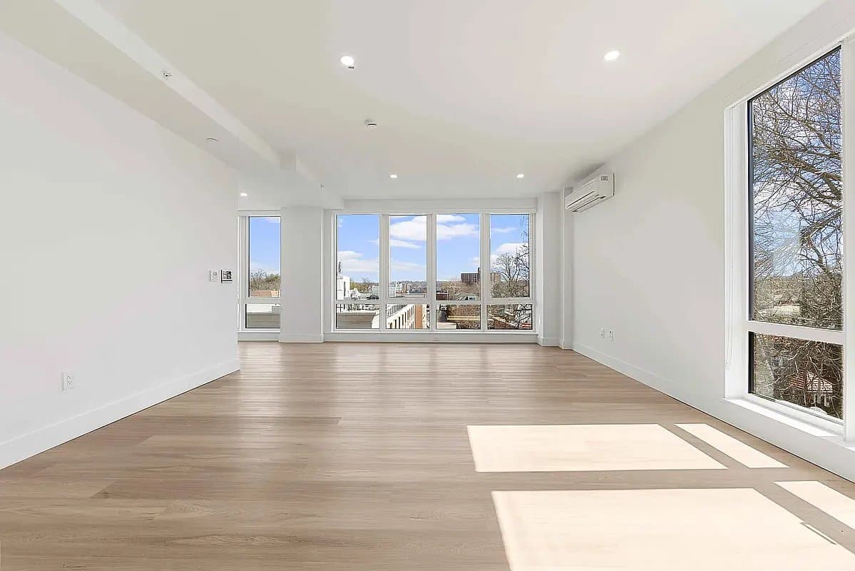 Studio apartment at 45-10 215th Place, Unit 2D, Bayside, photo 2 of 11