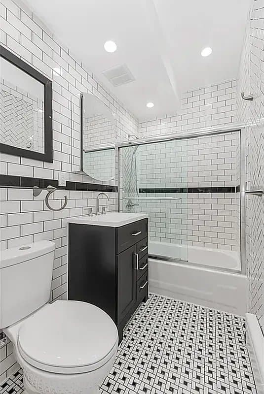 318 East 62nd Street, photo 5