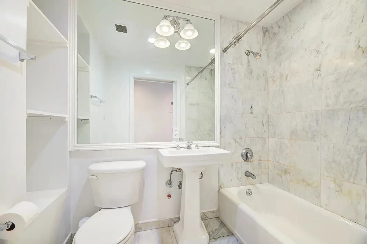2 bed apartment at 114 Ridge Street, Unit 3B, Lower East Side, photo 5 of 8