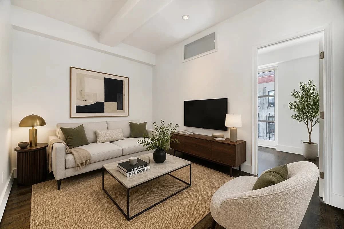 2 bed apartment at 114 Ridge Street, Unit 3B, Lower East Side, photo 1 of 8