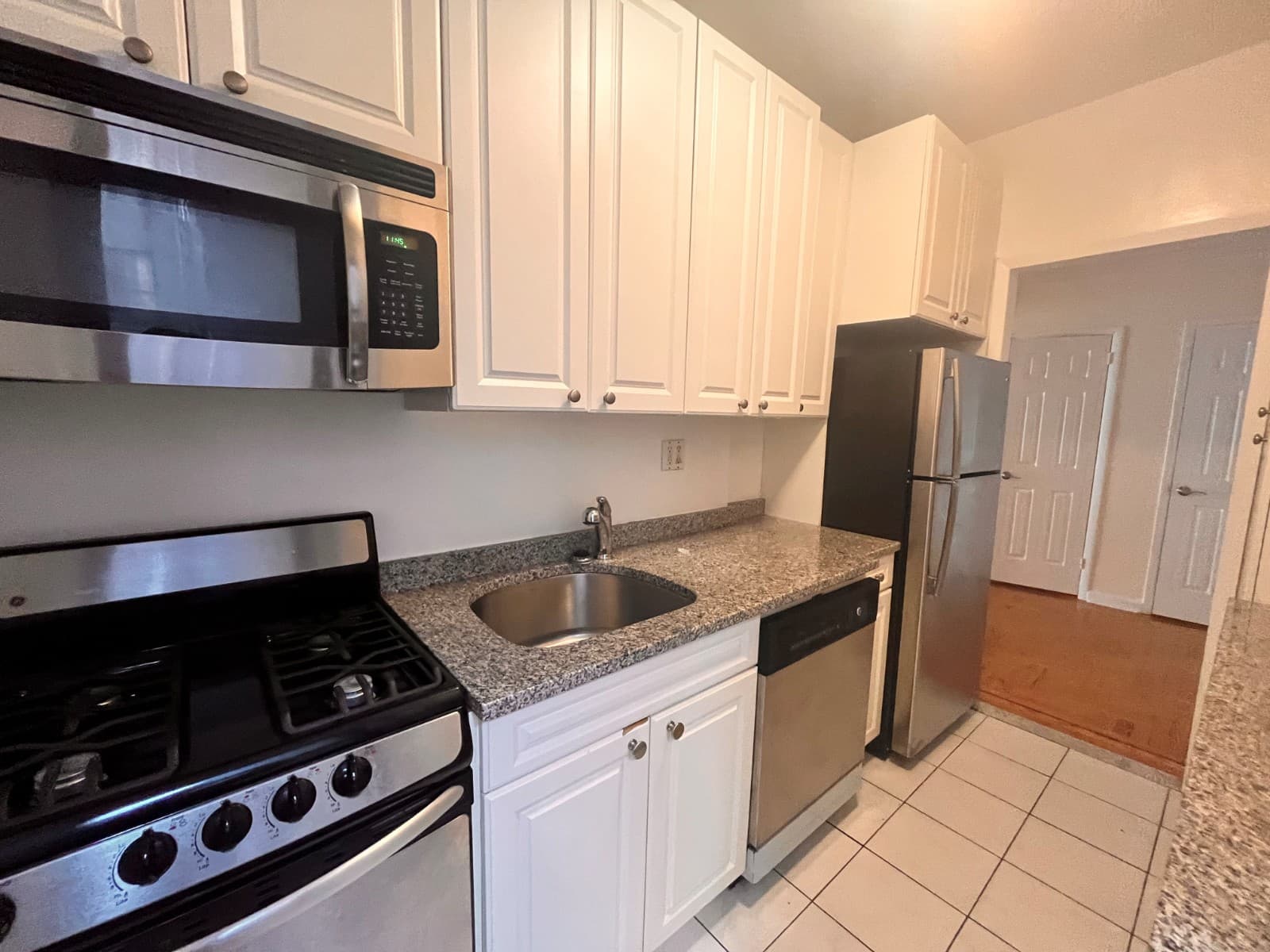 124 East 24th Street, photo 5